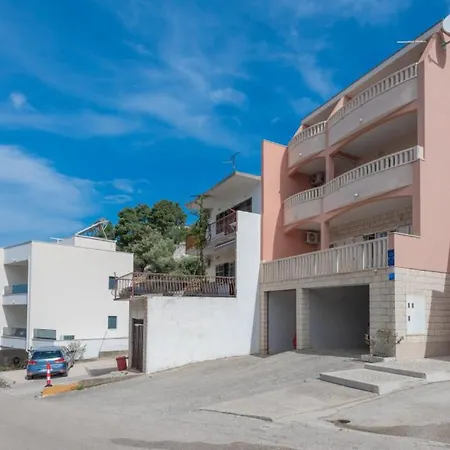Apartment Erstic 1 - By Guide
